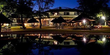 Hwange Safari Lodge Dete Екстериор снимка