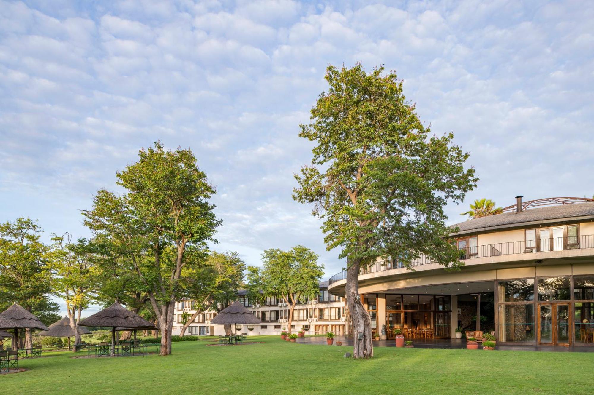 Hwange Safari Lodge Dete Екстериор снимка