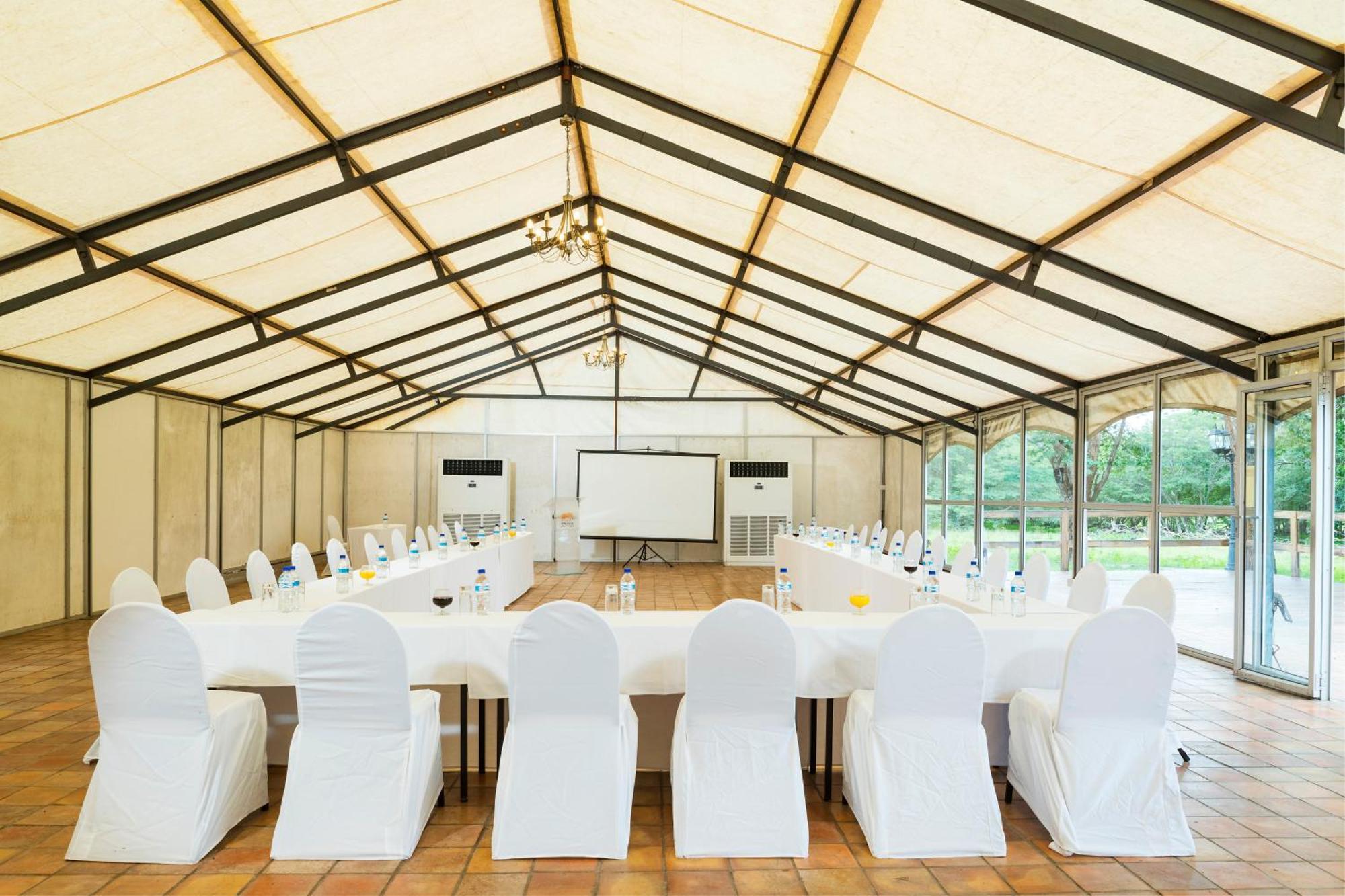 Hwange Safari Lodge Dete Екстериор снимка
